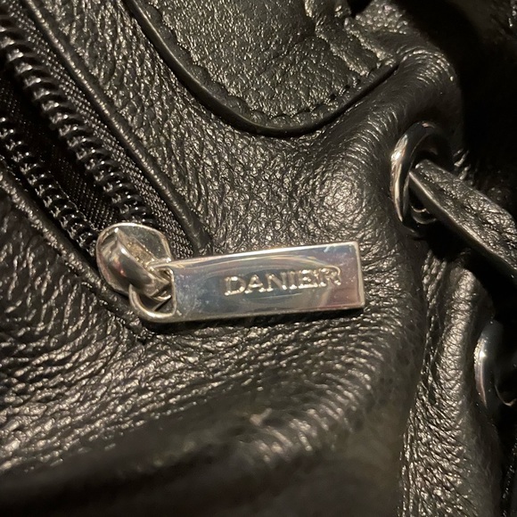Danier leather bag - Picture 5 of 7